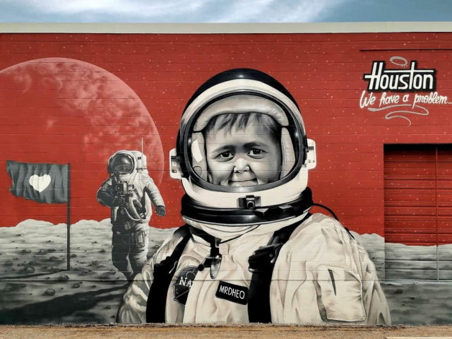 MrDheo - "Houston We Have A Problem" - Houston (USA) 2022 (arte urbana/street art/graffiti/mural)