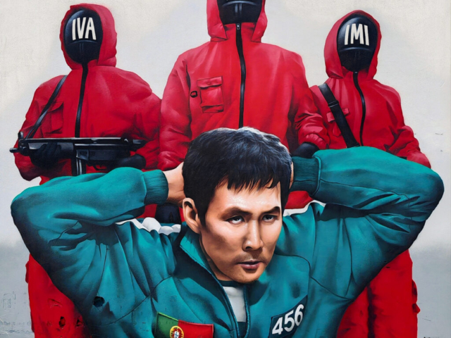 MrDheo - "Squeeze Game / O jogo do aperta" - Gaia 2025 (arte urbana/street art/graffiti/mural)